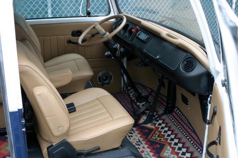  Volkswagen T2 Microbus Giveaway 1978 года  (фото 13 из 14)